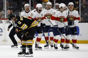 Los tres jugadores menos espectaculares de los Boston Bruins desde la derrota por 4-3 ante los pies de los Florida Panthers. andres peek