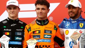 Lewis Hamilton dice que a Oscar Piastri y Lando Norris les gustaría simplemente ser ‘degollados’ mientras Max Verstappen se une a la batalla por el título de F1