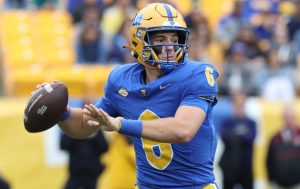 Giro muerto | Mason Heintschel supera las 400 yardas, Pitt supera a NC Divulge