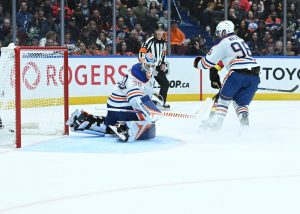 Giro muerto | Los Canucks rompen una racha de 3 juegos cuando el gol de tiempo extra de Kiefer Sherwood vence a los Oilers