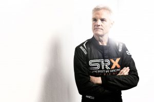 El ex piloto dice que NASCAR quizás podría admirar haber introducido “sin ningún método” un sistema estructural y haber mantenido su “dictadura”.