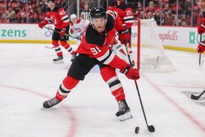 Giro muerto | Jesper Bratt pone el contacto final en OT de los Devils a salvo sobre los Canadiens