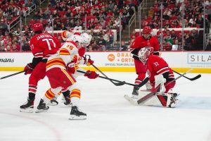 Giro muerto | El ganador del tiempo extra de Nikolaj Ehlers supera a los Hurricanes en el duelo 1-0