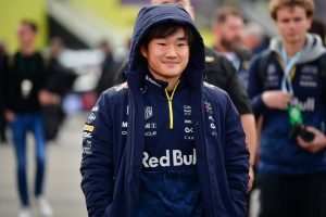 Giro muerto | Archivo: Red Bull se une para sustituir a Yuki Tsunoda por Isack Hadjar