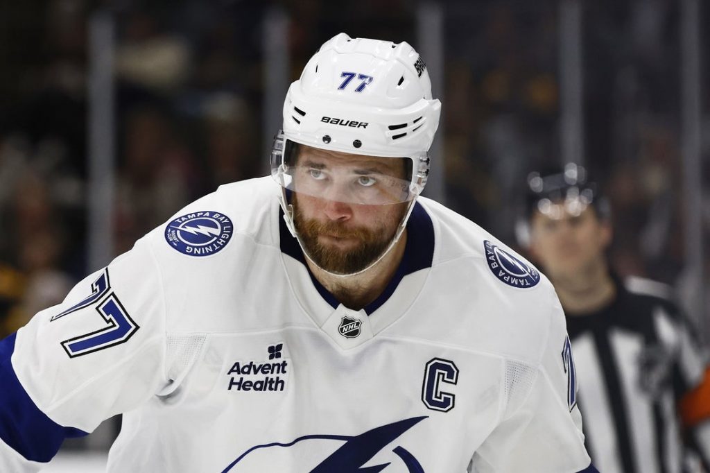 Giro muerto | El capitán del Lightning Victor Hedman regresa a la reserva de lesionados