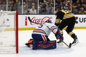 Giro muerto | Tristan Jarry sale temprano mientras Connor McDavid y los Oilers superan a los Bruins