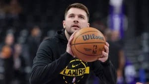 ¿Luka Doncic podrá jugar para Los Angeles Lakers en Navidad? | Carrying News Spain