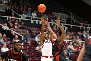 Giro muerto | Ebuka Okorie anota 30 mientras Stanford supera al molesto Cal Remark Northridge