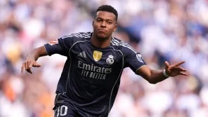 Lesión de Kylian Mbappé: Qué tiene y por qué no jugará la Supercopa de España el delantero del Real Madrid | Carrying News Spain