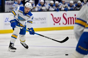 Giro muerto | El sello de los Blues, D Philip Broberg, firma un contrato por seis años y cuarenta y ocho millones de dólares