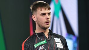 Dom Taylor recibe una suspensión de seis meses después de fallar la prueba de tratamiento en el Campeonato Mundial de Dardos