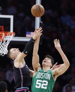 Giro muerto | Anfernee Simons lleva la carga mientras los Celtics regresan para vencer a Warmth