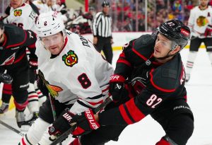 Giro muerto | Ahora no es fácil satisfacer las necesidades mientras los Blackhawks se preparan para los huracanes