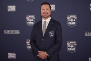 Giro muerto | Kurt Busch, Harry Gant y Ray Hendrick incluidos en el Salón de Reputación de NASCAR