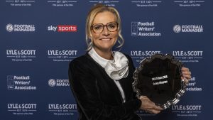Sarina Wiegman: La supervisora ​​del personal femenino de Inglaterra admite que “de ninguna manera esperaba que esto fuera un placer” después de recibir el premio homenaje de la Asociación de Escritores de Fútbol
