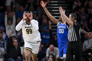 Giro muerto | Tyler Tanner lidera la paliza del No. 18 Vanderbilt sobre Kentucky