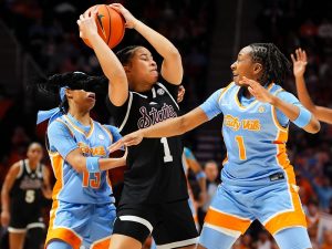 Giro muerto | Resumen del Top 25 femenino: Mississippi St. derrota al No. 15 Tennessee