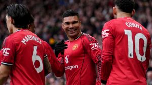 Casemiro: el mediocampista del Manchester United es un ‘jugador totalmente variado’ mientras Jamie Carragher elogia las mejores actuaciones