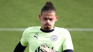 Kalvin Phillips: el mediocampista del Manchester City hace el cambio de préstamo del día de la fecha límite al Sheffield United