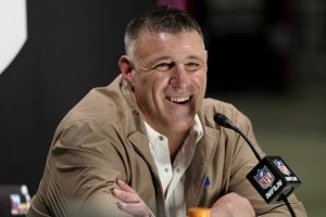 Giro muerto | Mike Vrabel, entrenador de los Pats y ex LB, al borde de la historia del Enormous Bowl