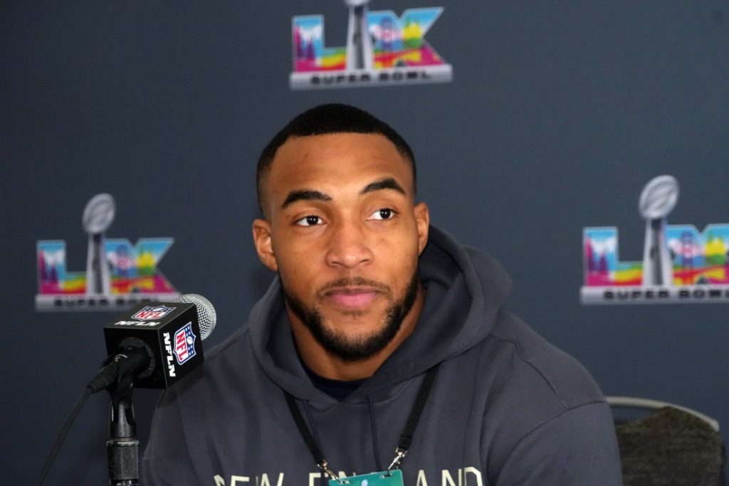 Giro muerto | Hamburguesas y devoluciones: Patriots RB TreVeyon Henderson dispuesto a cualquier característica del Tall Bowl