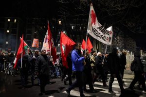 Giro muerto | Protestas en Milán antes de la ceremonia de apertura de los Juegos Olímpicos
