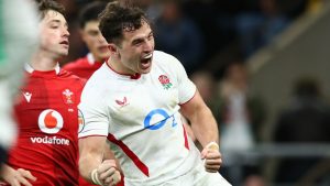 Inglaterra 48-7 Gales: Henry Arundell anota un hat-trick en una paliza de siete intentos para abrir la imagen de Six International