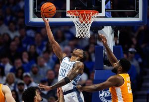 Giro muerto | Kentucky supera el déficit de 14 niveles frente al No. 25 Tennessee