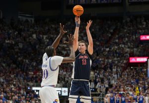 Giro muerto | El No. 9 Kansas se recupera para completar el bullicio invicto del No. 1 Arizona