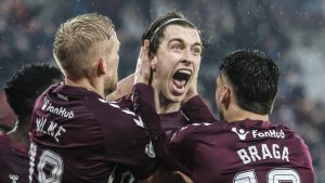 Hearts 1-0 Hibs: Tomas Magnusson califica como ganador gradual mientras los líderes de la Premiership escocesa avanzan seis partes claras
