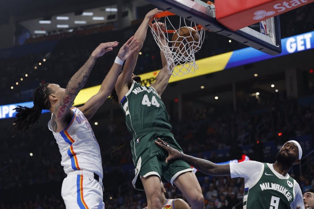 Giro muerto | El primer doble-doble de Ousmane Dieng lleva a los Bucks al anterior Hablar