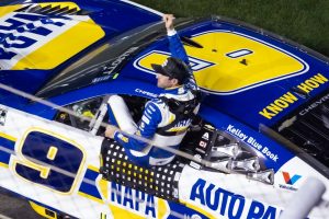 Giro muerto | Breeze Elliott gana el tercer duelo profesional en Daytona y se queda con el segundo enchufe