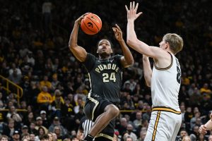 Giro muerto | El No. 13 Purdue mantiene a Iowa a raya y navega hacia la victoria