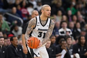 Giro muerto | Duncan Powell de Providence suspendido 3 juegos por pelea con St. John’s