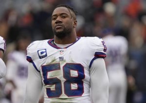 Giro muerto | Sage: Gigantes planean liberar al LB Bobby Okereke