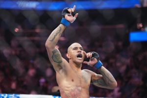 Giro muerto | Alex Pereira deja vacante el título de peso semipesado de UFC