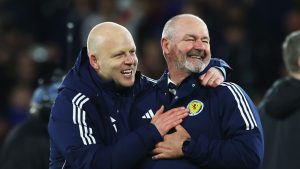 Mundial 2026: el asistente escocés Steven Naismith es “muy optimista” sobre las posibilidades de pasar de las etapas locales