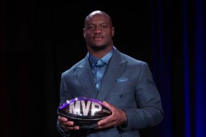 Giro muerto | Archivo: Kenneth Walker III, MVP del considerable Bowl, llegará a la agencia libre