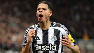 Newcastle 2-1 Manchester United: Michael Carrick sufre la primera derrota después del flojo gol de William Osula desde el banquillo