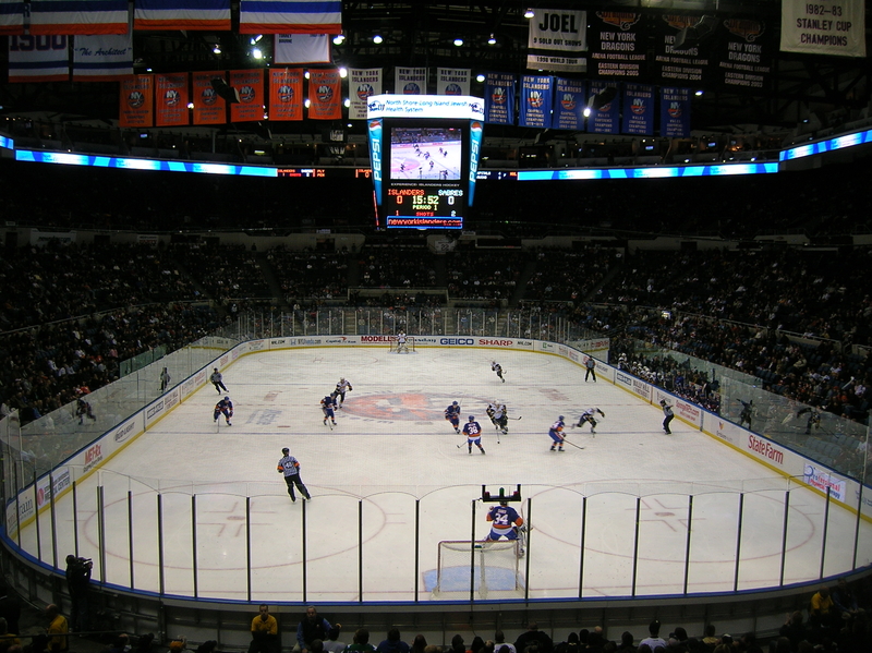 El blues cambia a Schenn y Faulk e incluye un futuro juvenil