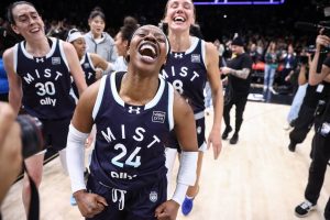 Giro muerto | Wings G Arike Ogunbowale arrestado por etiqueta de agresión