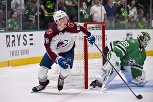 Giro muerto | Nazem Kadri, modelo de embrague Avalanche en Wild