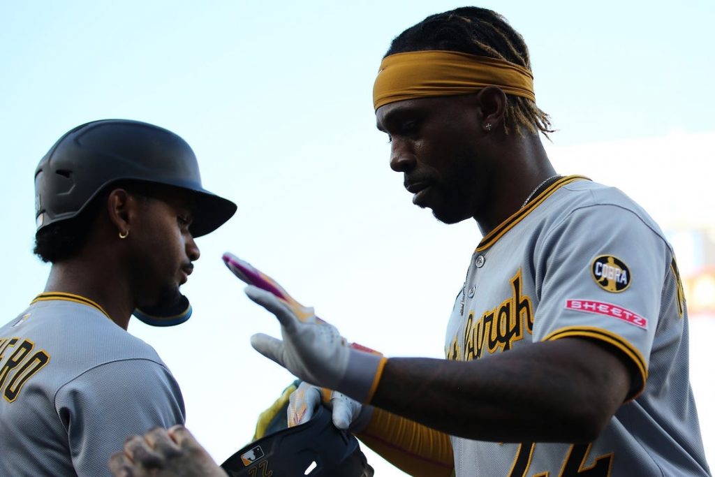 Giro muerto | Resumen de entrenadores de primavera: Andrew McCutchen conduce a una velocidad clave en el debut de los Rangers