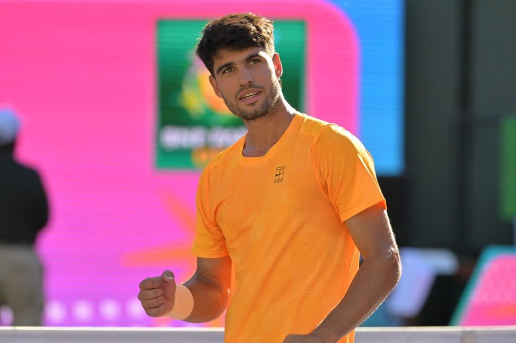 Giro muerto | Carlos Alcaraz, satisfecho con su desempeño, llega a los cuartos de final de Indian Wells