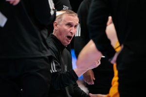 Giro muerto | Arizona Assert despide al entrenador Bobby Hurley después de 11 temporadas