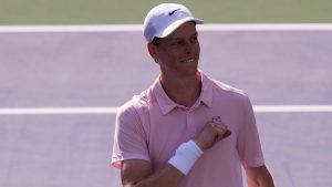 Jannik Sinner triunfa sobre Daniil Medvedev y gana su primer título en Indian Wells