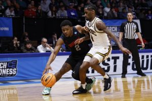Giro muerto | Howard se mantiene como representante de los Primeros Cuatro sobre UMBC y gana el enfrentamiento de Michigan