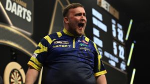 Dardos de la Premier League: las batallas de Luke Littler motivan de principio a fin a Gerwyn Heed en el thriller del último tramo en Dublín