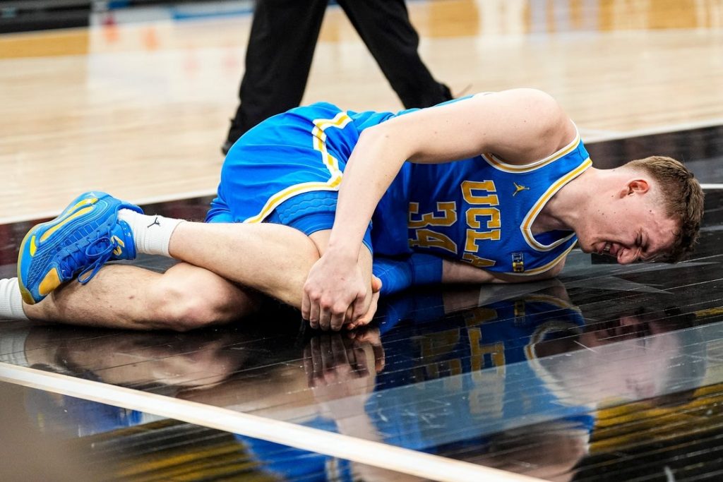 Giro muerto | UCLA resuelve al máximo goleador Tyler Bilodeau (rodilla) vs.UCF