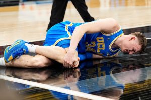 Giro muerto | UCLA resuelve al máximo goleador Tyler Bilodeau (rodilla) vs.UCF